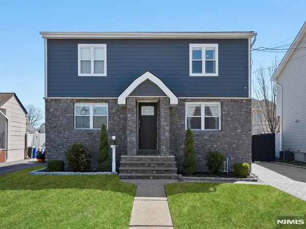 238 Schepis Ave, Saddle Brook, NJ 07663