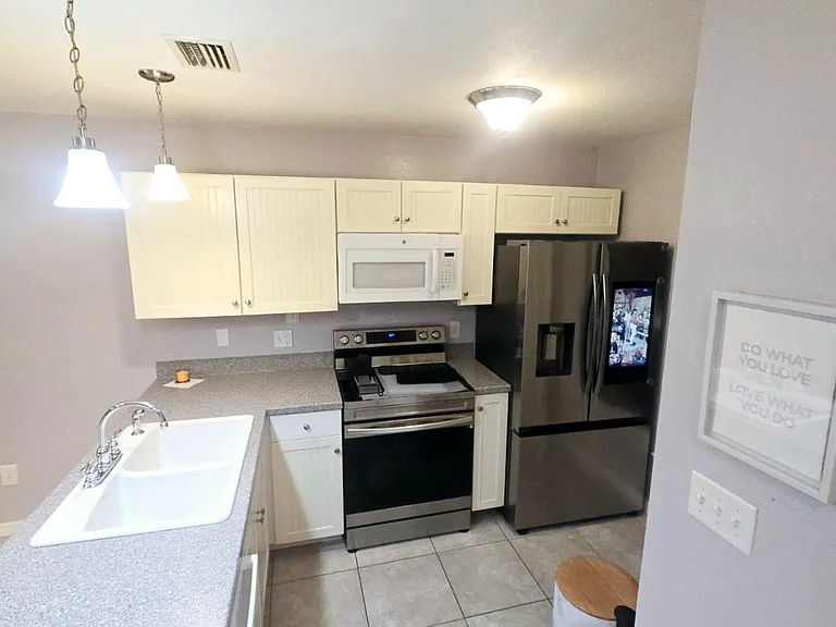 4706 Mercado Dr — Photo 3