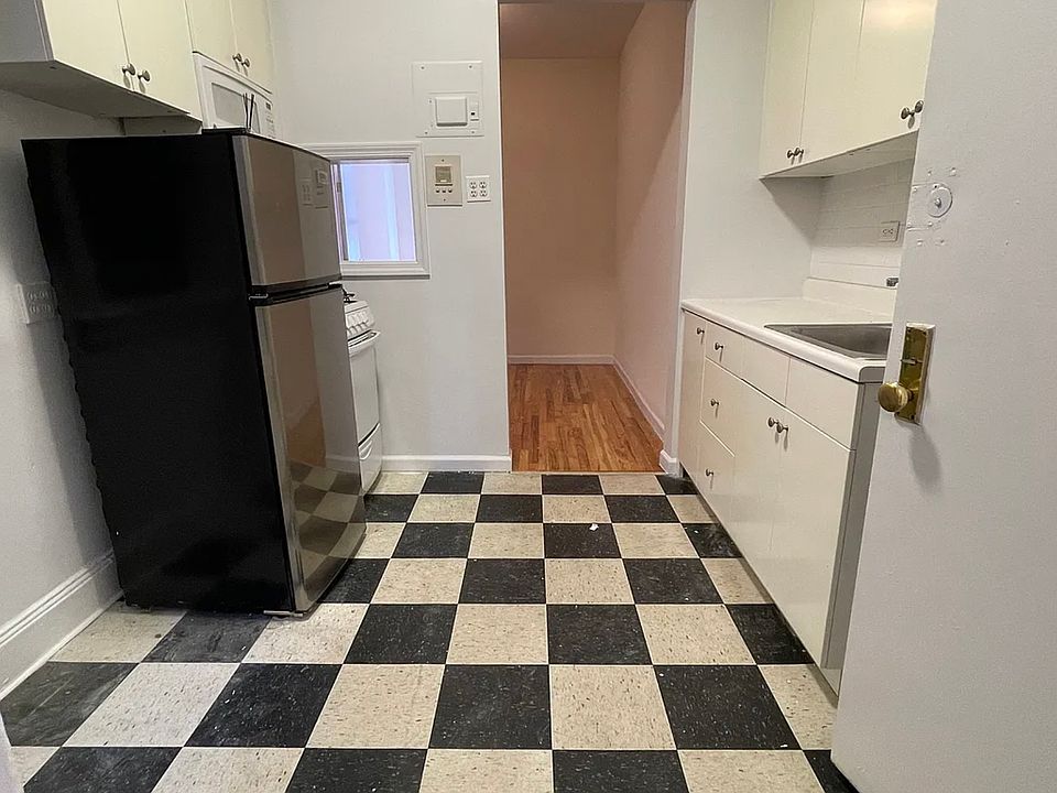 1st image of 238 E 89th St APT 1B
