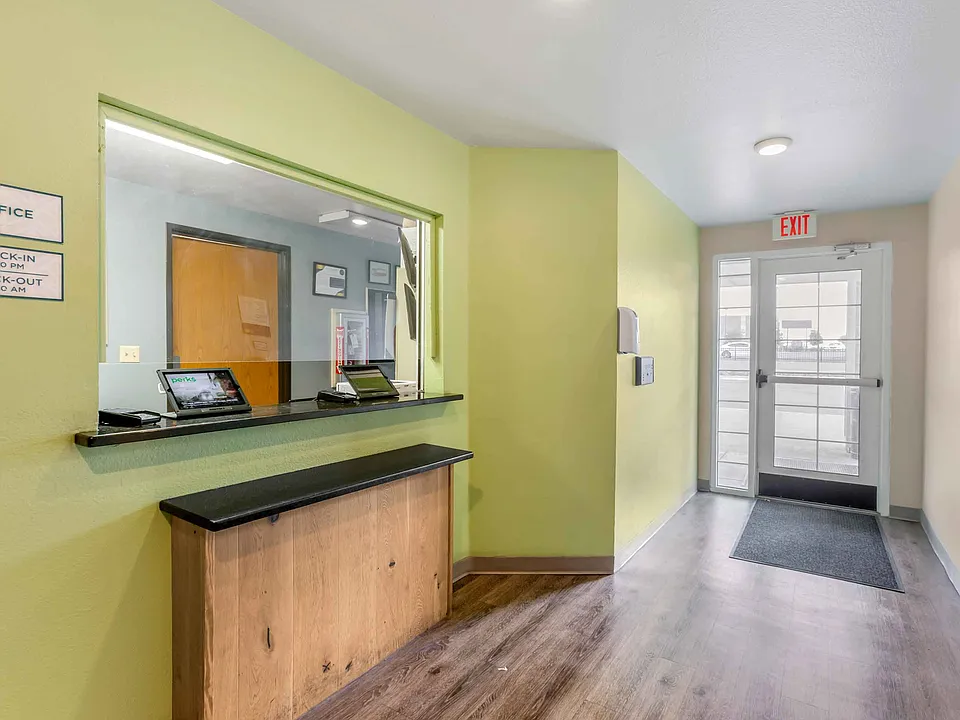 Lobby and Guest Check-in