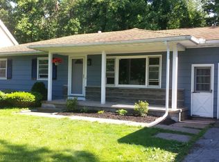 117 Red Rock Rd, Rochester, NY 14626