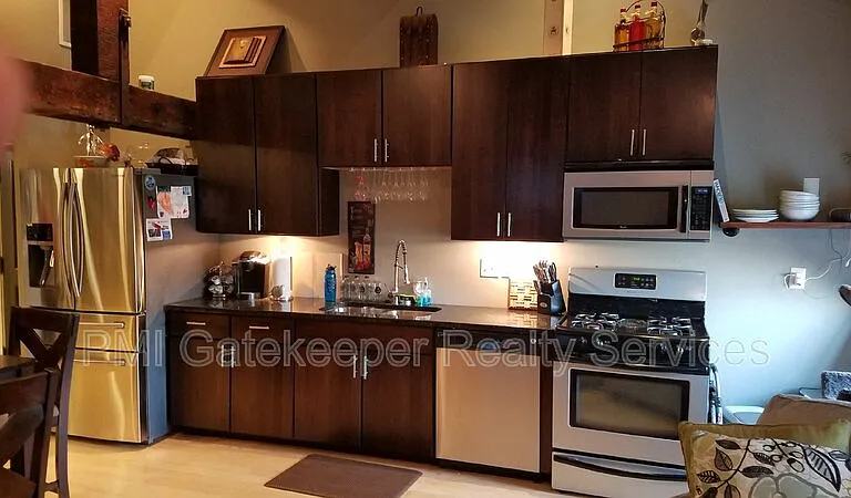 1202 Main St #13 — Photo 6