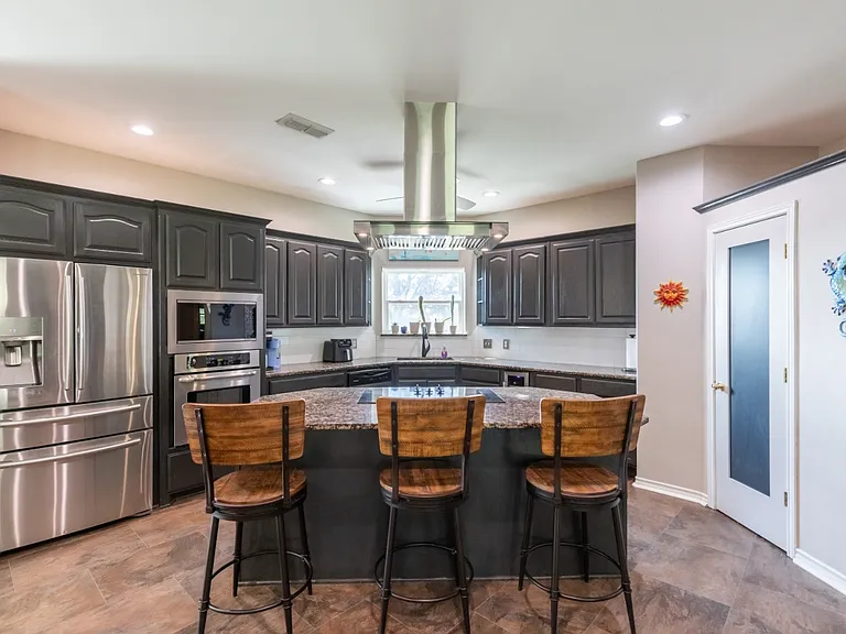 364 Alexandra Dr — Photo 21