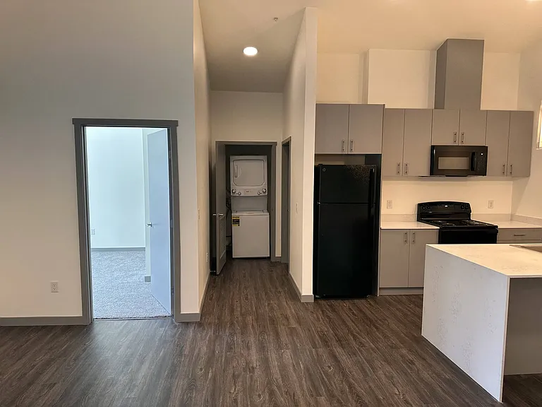 Serenity Apartments — Photo 92