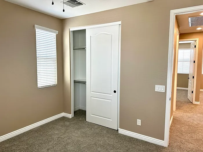 2930 E Sunland Ave — Photo 31