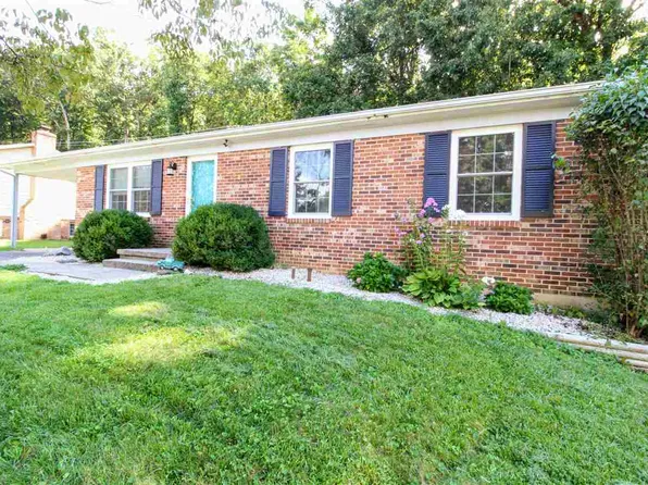 661 Gloria Pl, Staunton, VA 24401