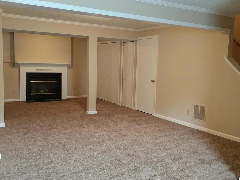 507 Mews Ct — Photo 7