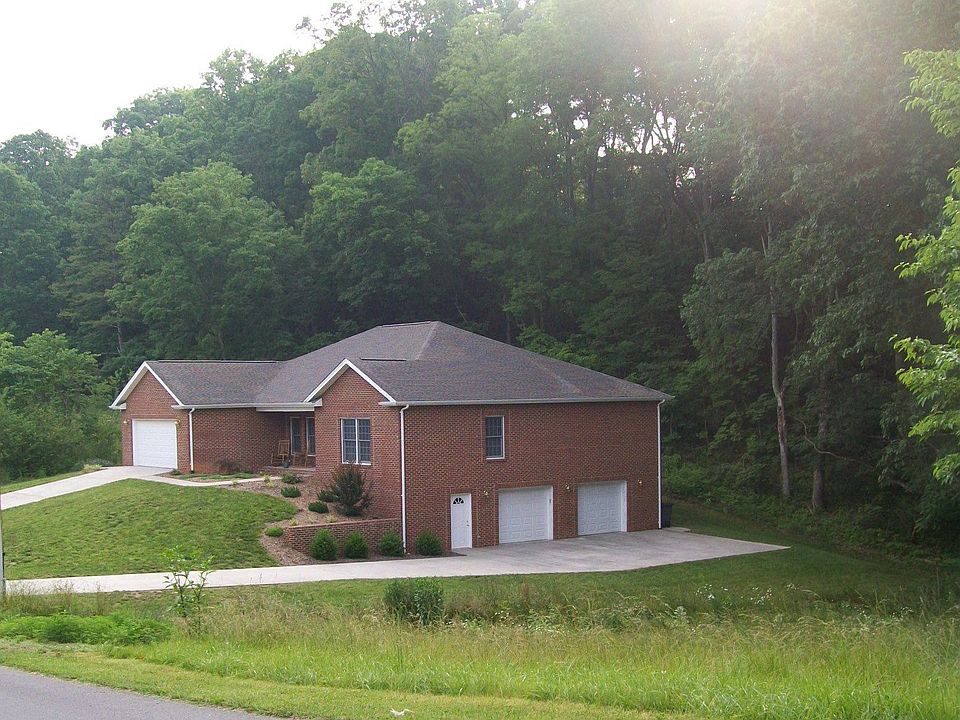 1st image of 3620 Hazelnut Dr