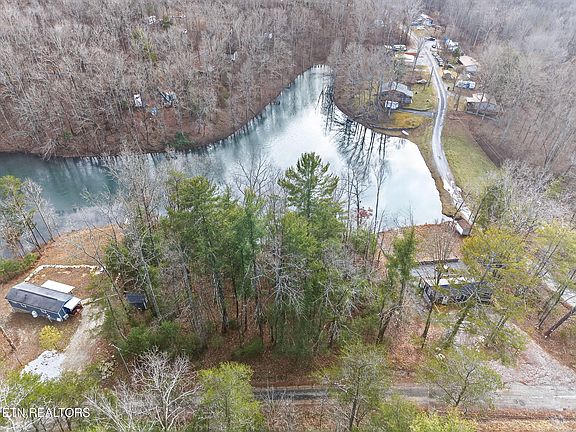 2nd image of Hickory Hollow Rd