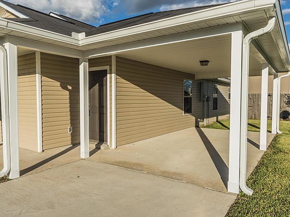 4th image of 301 Coles Creek Dr