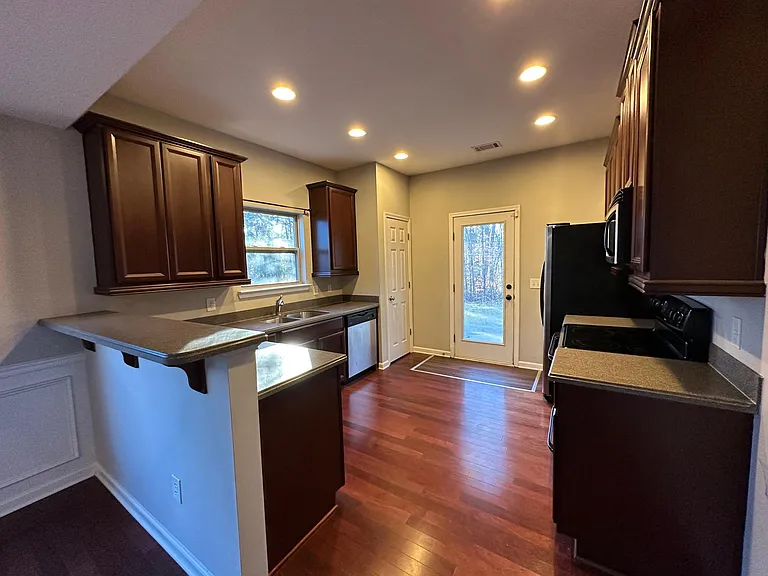 7180 Silk Tree Point — Photo 12