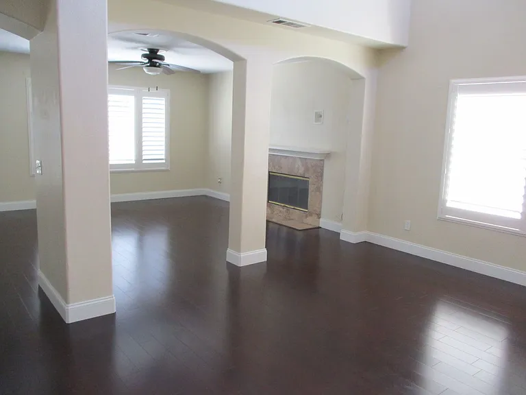 1411 Livingston St — Photo 5