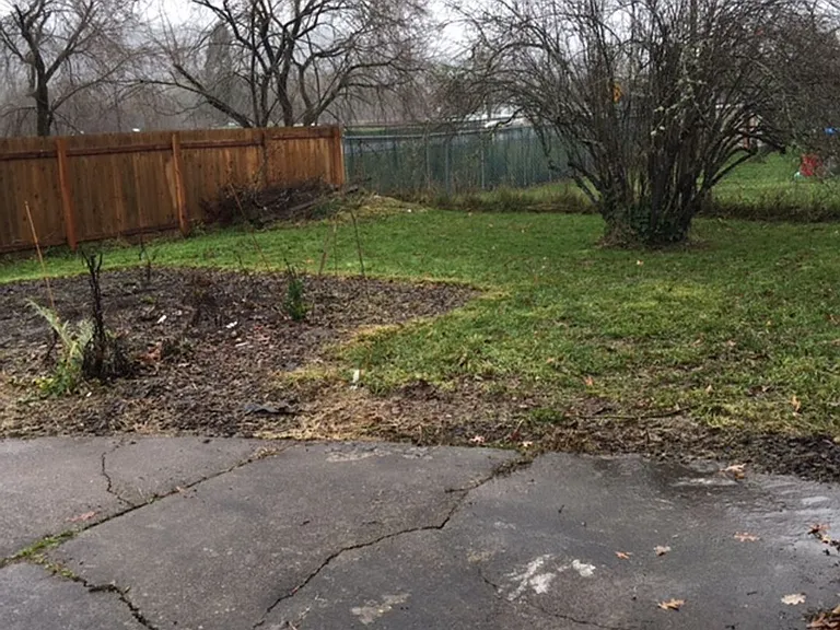 2815 Ferry St — Photo 16