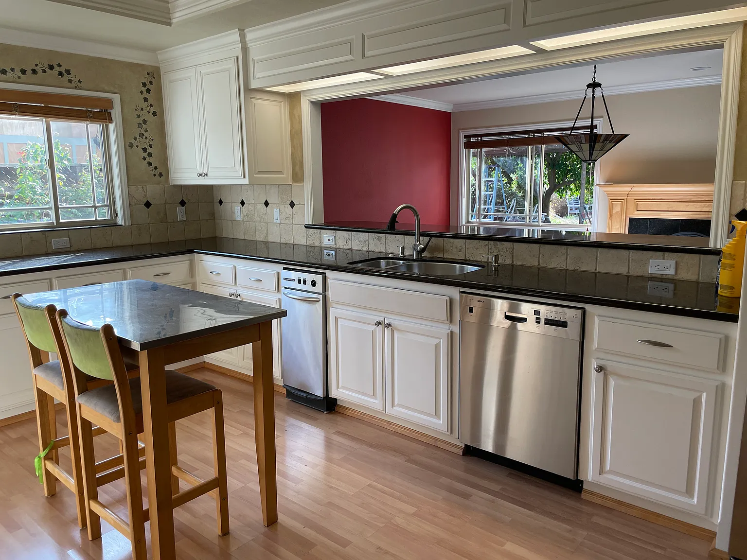 3 bed, 1464 sqft, $4,900 — Photo 3