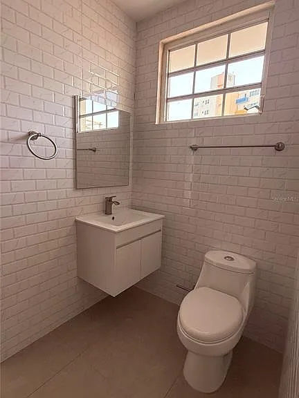 413 Condominio Gaither Plz #2B — Photo 8