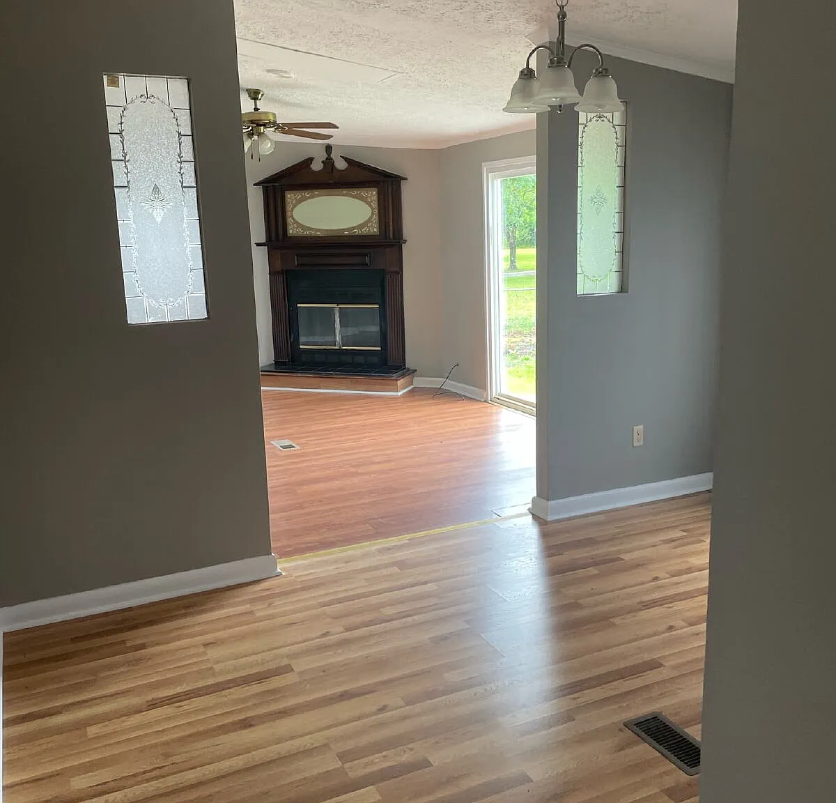 3 bed, 2.0 bath, 1450 sqft, $1,500 — Photo 3