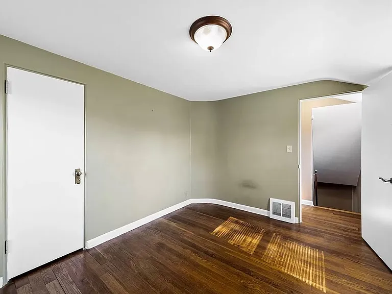 1446 Longfellow Ave — Photo 8