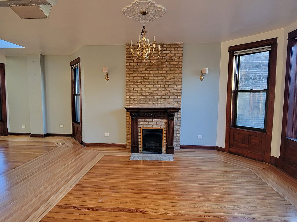 2nd image of 1007 N Richmond St APT 3