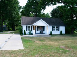 3095 Wagon Wheel Rd, Springdale, AR 72762