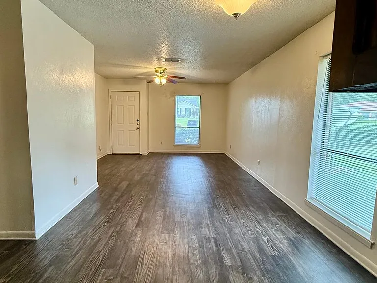 1734 Preston Dr #1732 — Photo 3
