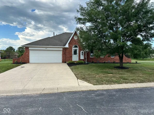 390 Vinewood Dr N, Brownsburg, IN 46112