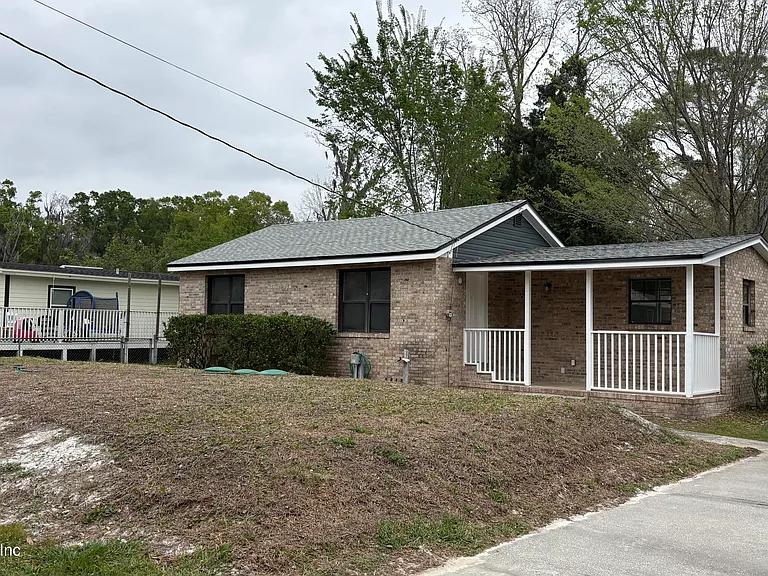 5933 Jammes Rd — Photo 7