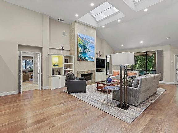 5th image of 2722 Woods Ln