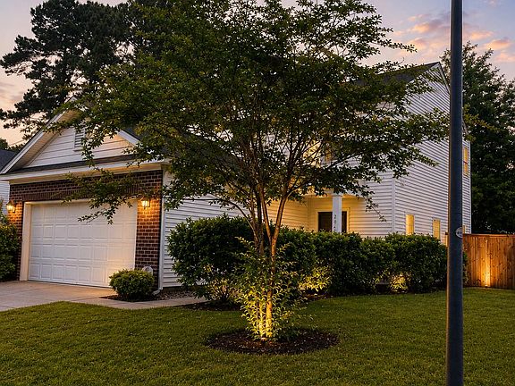 2nd image of 204 Tuscany Ct
