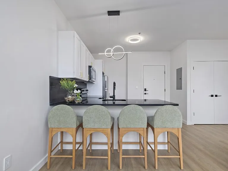 Soundview Apartments — Photo 12