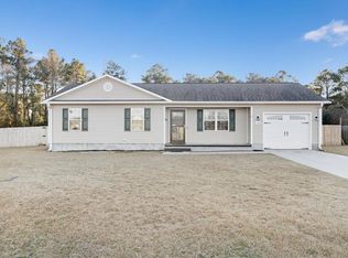 106 Lois Ct, Richlands, NC 28574