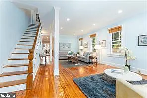 4457 Macarthur Blvd NW — Photo 5