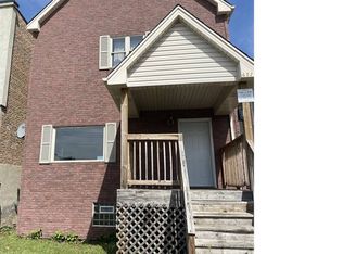 652 E 44th St, Chicago, IL 60653