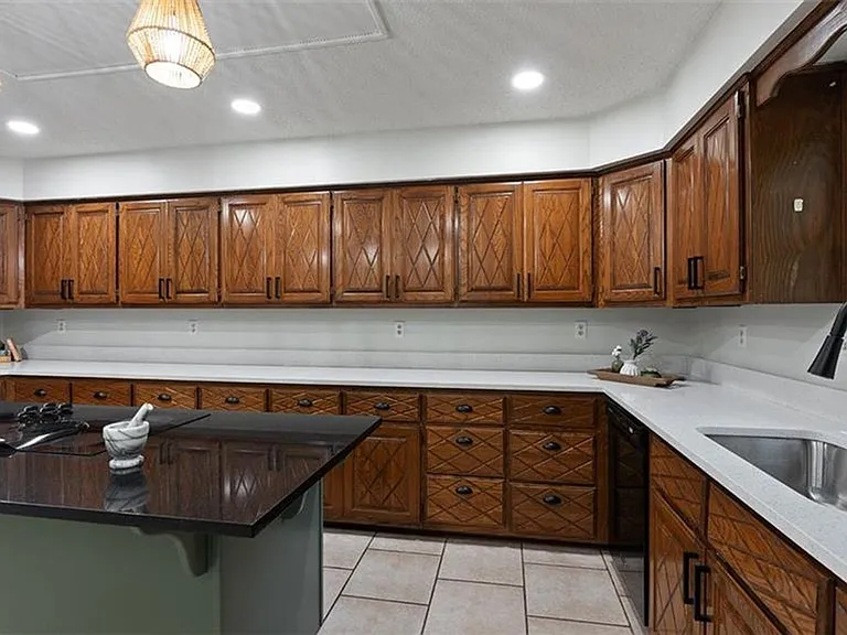 44 Sandwick Dr — Photo 8