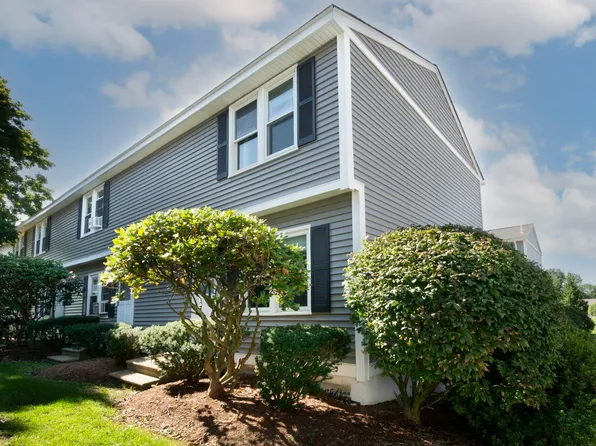 1221 Pawtucket Blvd APT 93, Lowell, MA 01854