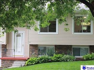 13844 W Cir, Omaha, NE 68137