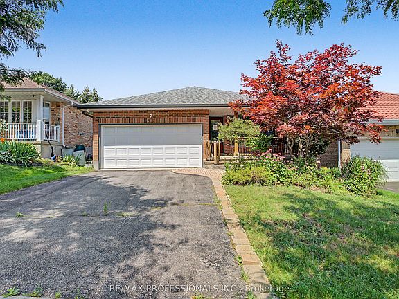 2nd image of 576 Thorndale Dr
