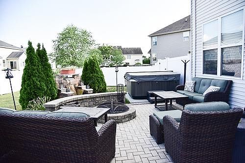 4th image of 417 Blue Heron Cir