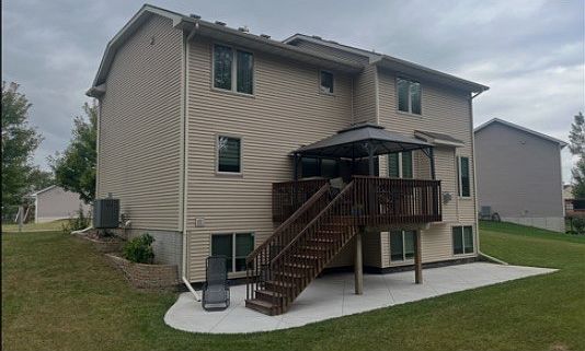 1st image of 5833 Pine Ct