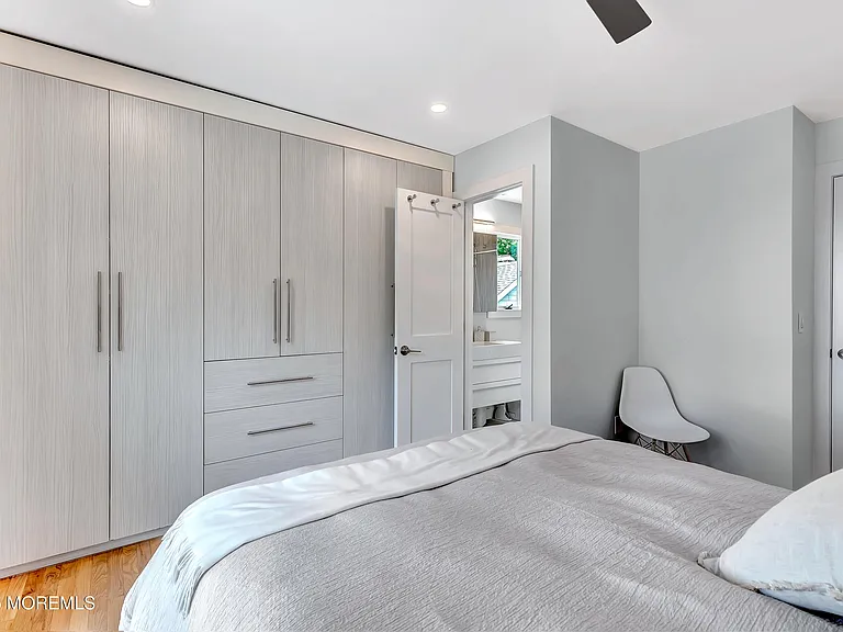 637 Beacon Blvd — Photo 15