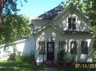 558 3rd St, Gaylord, MN 55334
