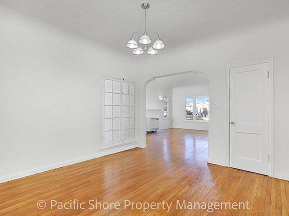 4th image of 2941 10th Ave #2941