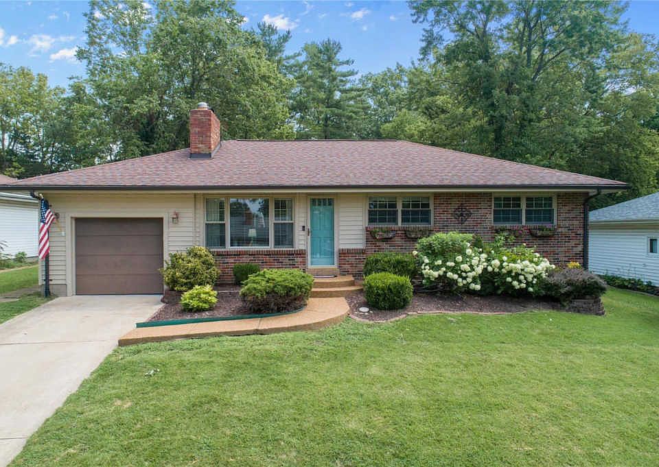1st image of 824 Lynda Ct