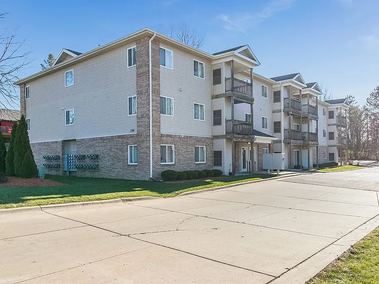 1306 E Miller Road 6114 Beechfield Dr — Photo 16