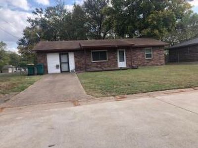 (Undisclosed Address), Russellville, AR, 72801