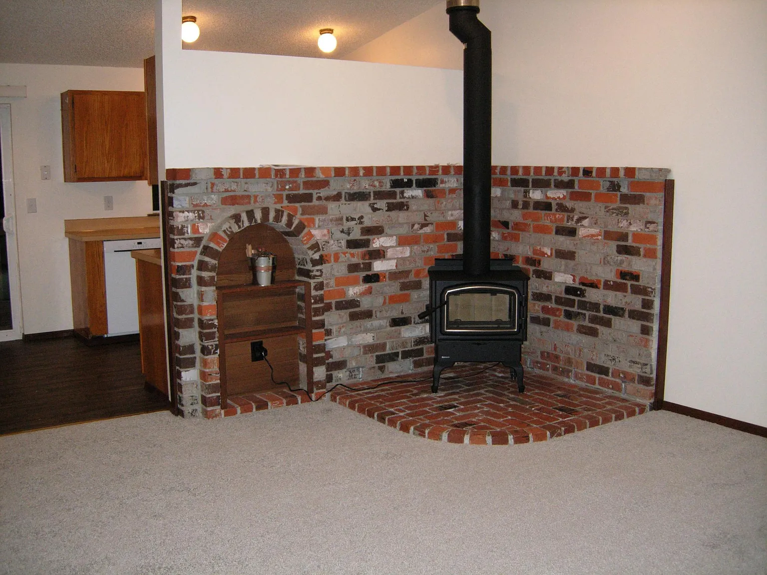 2 bed, 1000 sqft, $2,200 — Photo 4