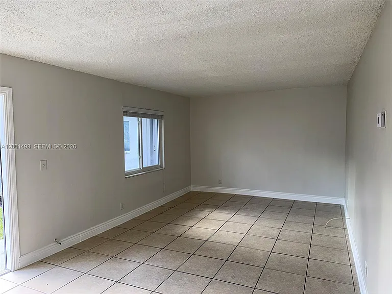 711 NE 2nd Ave #102 — Photo 7