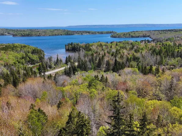 7004 Marble Mountain Rd, Inverness, NS B0E 2Y0