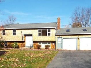 406 Dailey Dr, Franklin, MA 02038