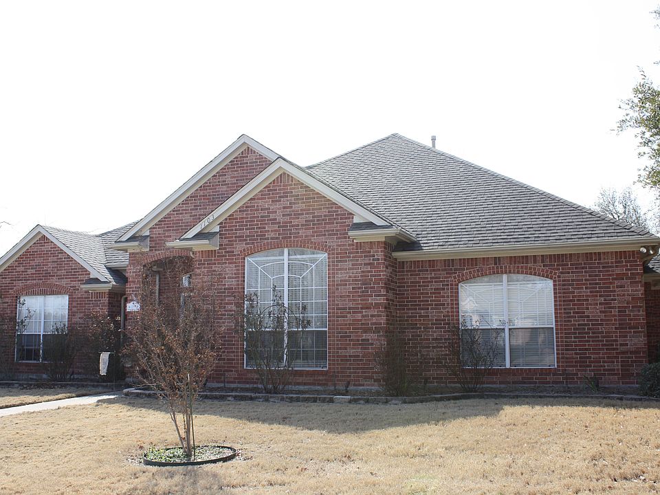 1st image of 1103 Regent Ln