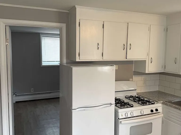 1217 4 1/2 St NW #1 — Photo 3